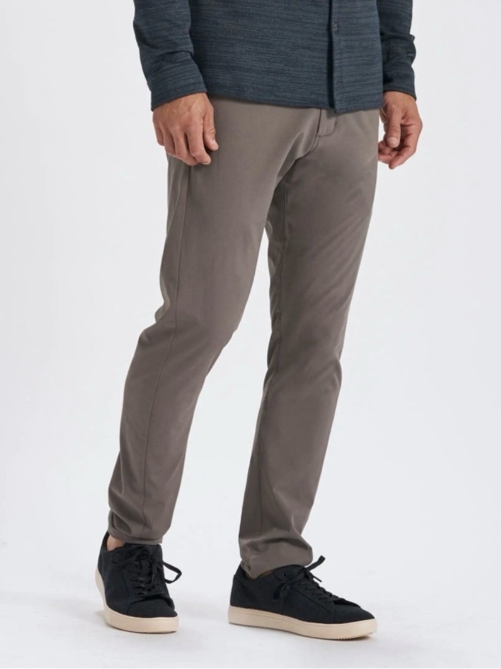 Vuori Aim Performance Stretch Technical Pants in Cocoa Sz 29